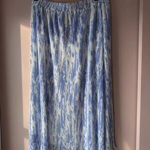 Women's Skirt Nasty Gal midi micro pleats blue and white print size 16